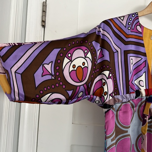 Silk multi colored blouse - Picture 3 of 8